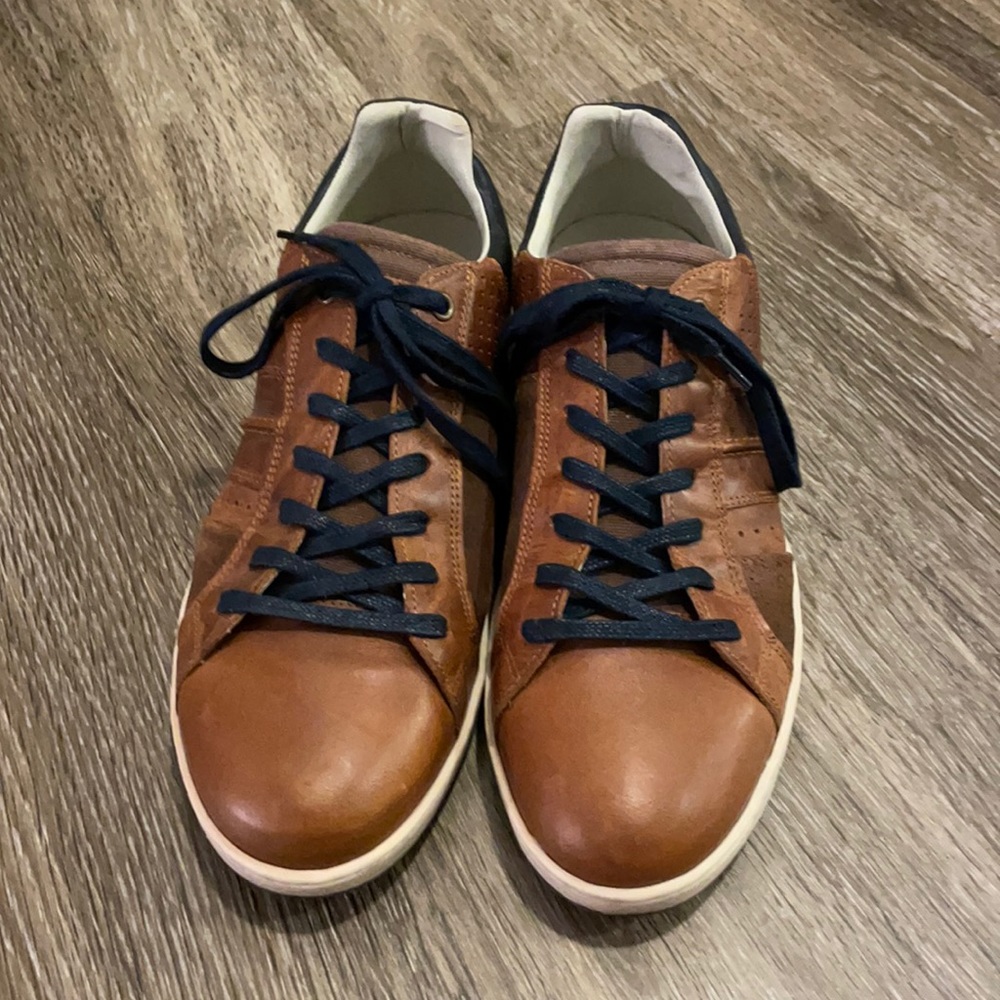 Bull Boxer Leather Sneakers (US size men’s 9)